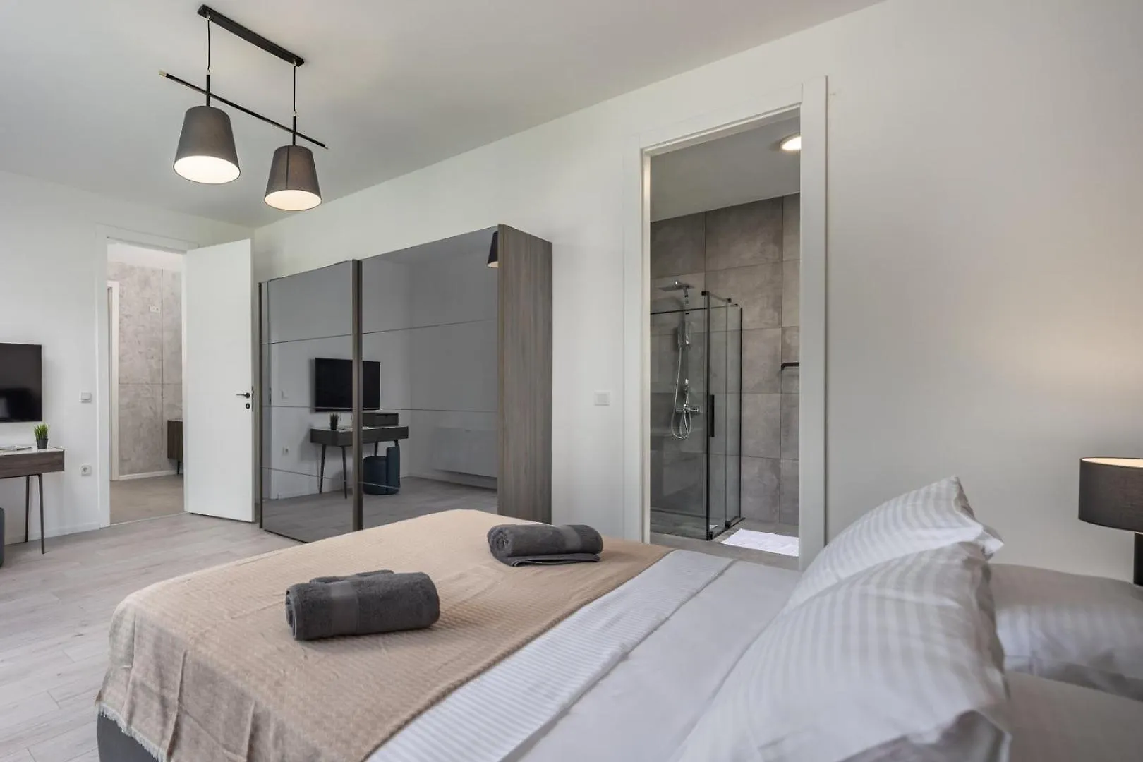 New! Luxury Villa Epic 4 & 5 Two Heated Pool 50 M2 Juršići