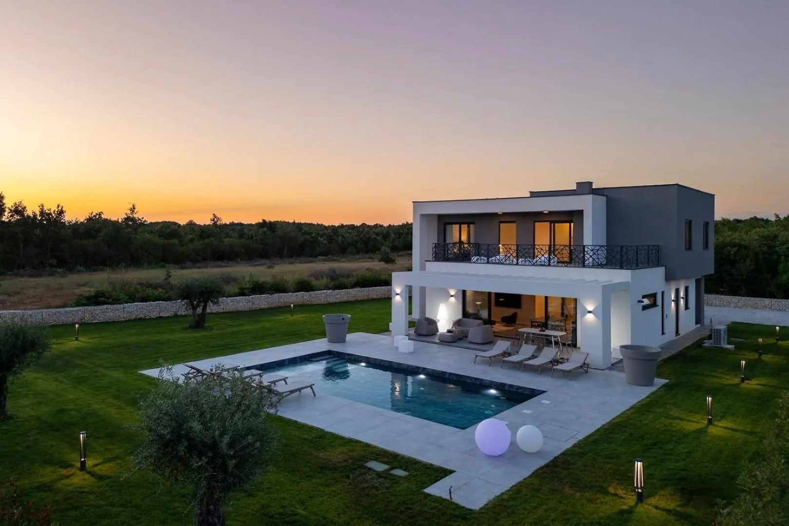 New! Luxury Villa Epic 4 & 5 Two Heated Pool 50 M2 Juršići Kroatië