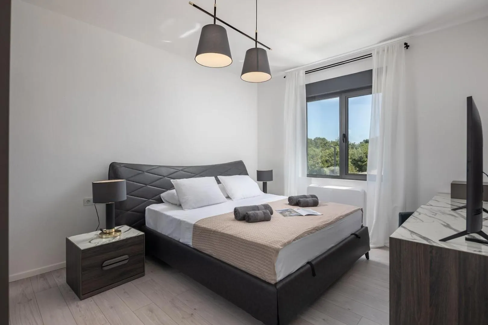 New! Luxury Villa Epic 4 & 5 Two Heated Pool 50 M2 Juršići