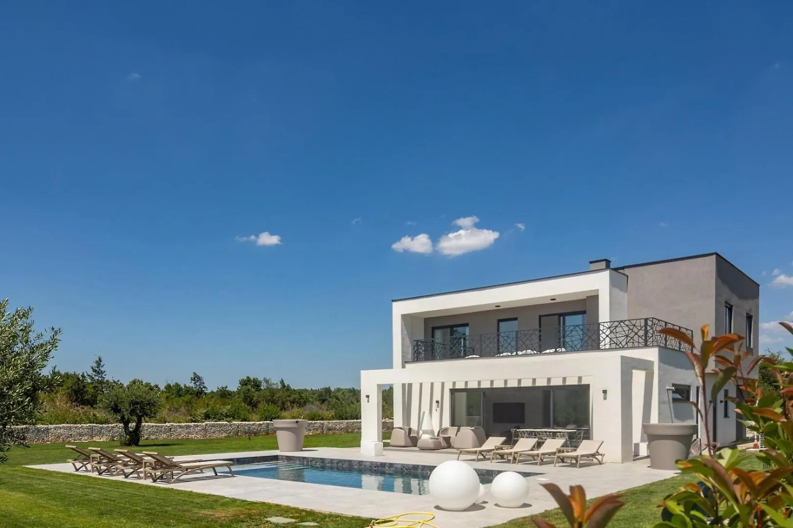 New! Luxury Villa Epic 4 & 5 Two Heated Pool 50 M2 Juršići 0*,  Kroatië